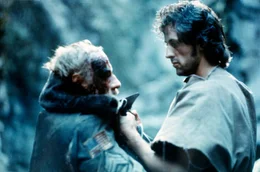 John Rambo (Sylvester Stallone, r.)