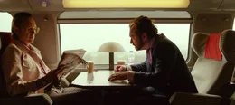 Die Gangster und Safe-Knacker Dom Hemingway (Jude Law, r.) und Dickie (Richard E. Grant, l.) fordern von dem Gangsterboss Mr. Fontaine einiges an Kohle, schlie&szlig;lich ist Dom, um ihn zu decken, f&uuml;r zw&ouml;lf Jahre ins Gef&auml;ngnis gewandert ...