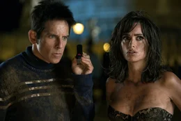 Auf der Suche nach dem Promi-M&ouml;rder werden Derek (Ben Stiller, l.) und Valentina Valencia (Pen&eacute;lope Cruz, r.) immer wieder Steine in den Weg gelegt ...
