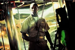 Lt. Commander Ron Hunter (Denzel Washington)