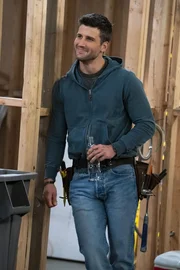 Riley (Parker Young)