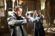 Max Payne (Mark Wahlberg), Mona Sax (Mila Kunis)