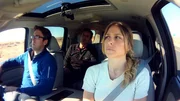 Arizona, USA: Ben McGee, James Fox und Erin Ryder im Auto während der Ermittlungen. Arizona, USA: Ben McGee, James Fox und Erin Ryder im Auto während der Ermittlungen.