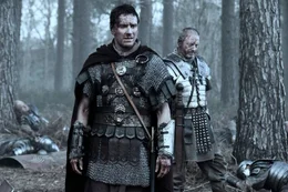 L-R: Centurion Quintus Dias (Michael Fassbender), Brick (Liam Cunningham)