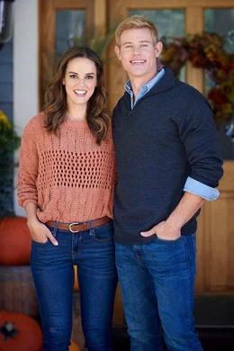 Anw&auml;ltin Claire (Erin Cahill) trifft auf ihren alten Highschool-Rivalen Patrick (Trevor Donovan).