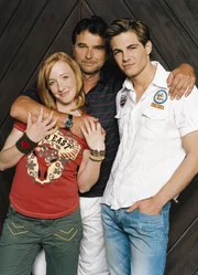 (v.li.): Lilly Becker (Kaya Möller), Tobias Becker (Ralph Schicha), Nico Becker (Christoph Kornschober).