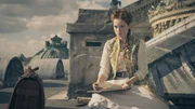 Thea (Hannah Dodd) möchte nicht mehr weg aus der Vergangenheit.