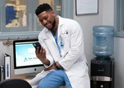 Jocko Sims (Dr. Floyd Reynolds).