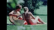 Die Sonne und eine Gitarre – Parkszene in den späten Siebzigejahren.