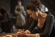 Claire Randall Fraser (Caitriona Balfe).