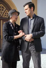 Kristina (Christine Ostermayer), Kommissar Merana (Manuel Rubey).