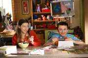 Sue Heck (Eden Sher, l.); Brick Heck (Atticus Shaffer, r.) Sue Heck (Eden Sher, l.); Brick Heck (Atticus Shaffer, r.)