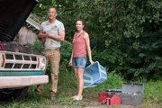 Jonathan (Kevin Costner), Martha (Diane Lane)