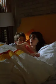 Bei Rory (Alexis Bledel, r.) und Logan (Matt Czuchry, l.) herrscht ziemlich dicke Luft, seitdem Jess da war ...