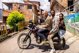 L-R: Stan (Franck Gastambide), Reda (Ramzy Bedia), Chafik (Anouar Toubali)