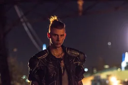 Der erfolgreiche und anscheinend skrupellose Nerve-Spieler Ty (Machine Gun Kelly) will um jeden Preis am Ende als Sieger aus dem online Spiel hervorgehen. W&uuml;rde er daf&uuml;r sogar &uuml;ber Leichen gehen?