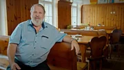 Martin Huber sen. (Seniorchef & Beichtvater) im Gasthaus am Demutsgraben; Martin Huber sen. (Seniorchef & Beichtvater) im Gasthaus am Demutsgraben während ServusTVs "Heimatleuchten - Aus der Reihe Tanzen" in Niederstrahlbach, Zwettl, Niederösterreich, Österreich. Martin Huber sen. (Seniorchef & Beichtvater) im Gasthaus am Demutsgraben; Martin Huber sen. (Seniorchef & Beichtvater) im Gasthaus am Demutsgraben während ServusTVs "Heimatleuchten - Aus der Reihe Tanzen" in Niederstrahlbach, Zwettl, Niederösterreich, Österreich.