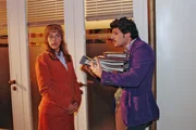 Lisa (Alexandra Neldel, l.) ist genervt, dass Rokko (Manuel Cortez, r.) sie mit Davids angeblicher Verliebtheit aufzieht. (Dieses Foto von Alexandra Neldel darf nur in Zusammenhang mit der Berichterstattung über die Serie "Verliebt in Berlin" veröffentlicht und verbreitet werden.)