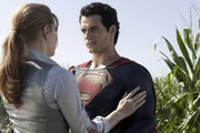 Die taffe Reporterin Lois Lane (Amy Adams, l.) bietet Superman Clark Kent (Henry Cavill, r.) Beistand, als dieser ins Wanken ger&auml;t ...