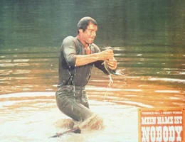 Nobody (Terence Hill) verzichtet auf die Angel und f&auml;ngt seine Fische mit blo&szlig;en H&auml;nden ...
