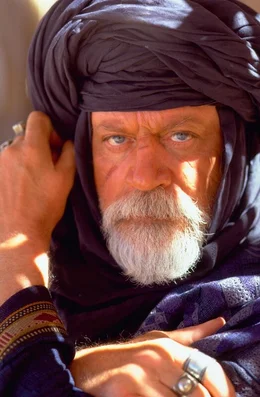 Aus gutem Grund entscheidet sich Kaiser Marcus Aurelius (Richard Harris) bei der Wahl seines Nachfolgers gegen seinen Sohn Commodus. Doch selbst der Kaiser ahnt nicht, zu welchen Dingen sein machtgieriger Sohn f&auml;hig ist ...