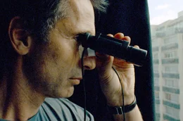 Privatdetektiv Fran&ccedil;ois Man&eacute;ri (Thierry Lhermitte) ermittelt im Fall der verschwundenen Rachel Siprien.