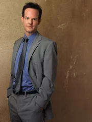 Lt. Randall Disher (Jason Gray-Stanford)