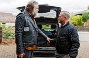 Andy Blome (Nicki von Tempelhoff) gibt Groll (Aurel Manthei, rechts) eine zweite Chance.