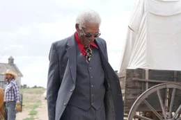 Reggie Fontaine (Morgan Freeman)