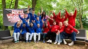 Drehstart für Kids-Reality mit Moderatorin Jessica Schöne (ob. Mi.) und prominenten Athlet:innen aus Ninja Warrior Germany (Melanie Schmidt, Ada Theilken, Lukas Homann, Moritz Hans).