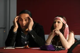 Sammy (B&uuml;lent Ceylan, l.); Jessi (Josefine Preu&szlig;, r.)