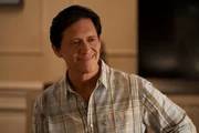 Oscar Diaz (Clifton Collins Jr.)