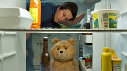 John (MARK WAHLBERG) und Ted