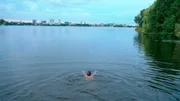 Alsterschwimmen um fünf Uhr früh.