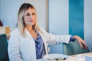 In der Mittagspause: Alice Arcuri als Dr. Cecilia Tedeschi