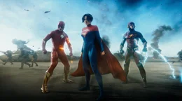 Barry Allen/The Flash (Ezra Miller), Kara Zor-El/Supergirl (Sasha Calle)