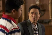 Eddie Huang (Hudson Yang, l.); Louis Huang (Randall Park, r.)