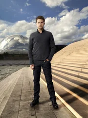 (4. Staffel) - Unglaubliche Vorfälle ereignen sich: Wissenschaftler Peter Bishop (Joshua Jackson) versucht diese aufzuklären ...