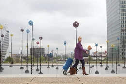 France (Karin Viard) in Paris
