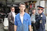 (v.li.): Martin Feifel (Mark Brunner), Axel Sichrovsky (Erwin Prinz), Thomas Kre&szlig; (Ferdl Brunner), Raimund Wallisch (Paulmichl)