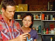 Alex (Aaron Jeffery) findet in den Hinterlassenschaften seines Vaters eine Boxmedaille von 1964. Mit seiner Verlobten Fiona (Michelle Langstone) forscht er nach der Herkunft dieser Trophäe und fördert Erstaunliches zutage.