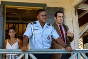 DS Cassell (Joséphine Jobert, l.), Sergeant Hooper (Tobi Bakare, M.) und DI Parker (Ralf Little, r.) werden mit einem Mordfall konfrontiert. DS Cassell (Joséphine Jobert, l.), Sergeant Hooper (Tobi Bakare, M.) und DI Parker (Ralf Little, r.) werden mit einem Mordfall konfrontiert.