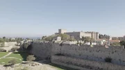 Spenden und Schenkungen machen die Johanniter reich. Ihre Festung auf Rhodos ist einst eine der modernsten der Welt.