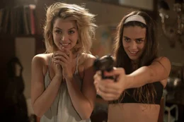 Ana de Armas, Lorenza Izzo