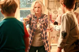 Mats, Oma Inge & Mikkel in der K&uuml;che (Samuel Muller, Johanna Gastdorf, Gregory Richters)