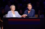 Rateteam-Kapitän Wotan Wilke Möhring (r.) und die Schauspielerin Marie-Luise Marjan (l.) bilden ein Rateteam.
