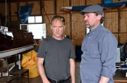 Die Br&uuml;der Boris Kukies (Rainer Strecker, r.) und Anton Kukies (Mathias Harrebye-Brandt, l.) sind in die Ermittlungen eines Raub&uuml;berfalls verwickelt.