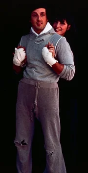 In der sch&uuml;chternen Verk&auml;uferin Adrianna (Talia Shire, r.) findet Rocky (Sylvester Stallone, l.) seine gro&szlig;e Liebe ...