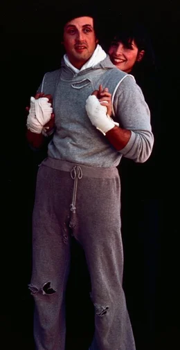 In der sch&uuml;chternen Verk&auml;uferin Adrianna (Talia Shire, r.) findet Rocky (Sylvester Stallone, l.) seine gro&szlig;e Liebe ...