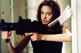 Jane Smith (Angelina Jolie) ist Auftragskillerin. Doch ist sie auch in der Lage, ihren eigenen Ehemann umzubringen?  +++ Die Verwendung des sendungsbezogenen Materials ist nur mit dem Hinweis und Verlinkung auf RTL+ gestattet. +++